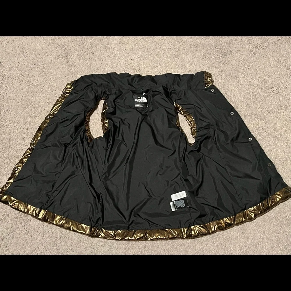 The North Face Hollidown Urban Explorer winter puffer vest women metallic copper - Picture 3 of 13